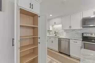 402 Ridgefield Cir, Clinton, MA 01510 - Photo 15
