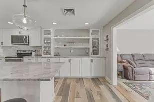 402 Ridgefield Cir, Clinton, MA 01510 - Photo 13