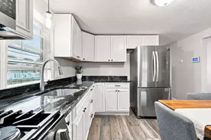 35 Crescent Ave, Brockton, MA 02302 - Photo 3