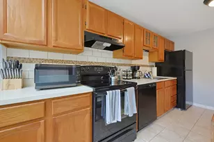 822 Maple Brook Rd, Bellingham, MA 02019 - Photo 7