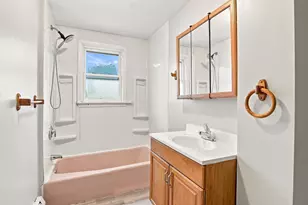 98 Kenberma Rd, Worcester, MA 01604 - Photo 13