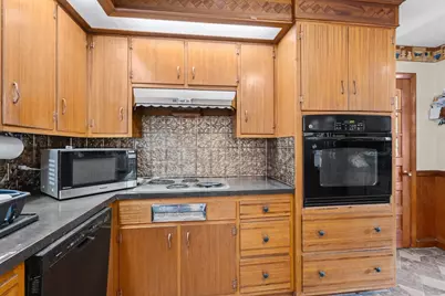 129 Pleasant Valley St, Methuen, MA 01844 - Photo 7