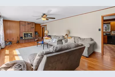 129 Pleasant Valley St, Methuen, MA 01844 - Photo 11
