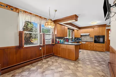 129 Pleasant Valley St, Methuen, MA 01844 - Photo 9