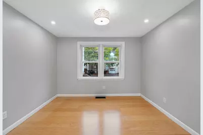 1541 Middlesex St #28, Lowell, MA 01851 - Photo 5