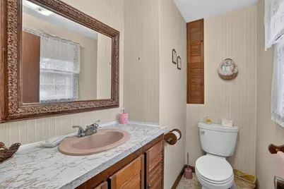 1025 Cherokee St, New Bedford, MA 02745 - Photo 15