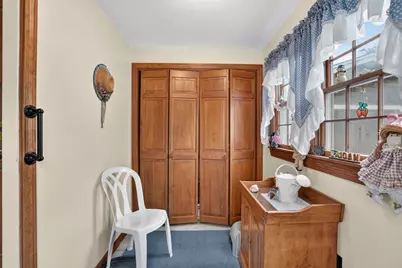 1025 Cherokee St, New Bedford, MA 02745 - Photo 27