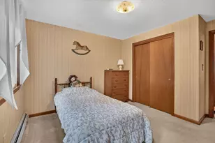 1025 Cherokee St, New Bedford, MA 02745 - Photo 17