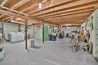 1025 Cherokee St, New Bedford, MA 02745 - Photo 23