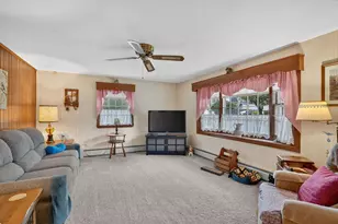 1025 Cherokee St, New Bedford, MA 02745 - Photo 3