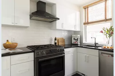 19 Centre Street #3, Cambridge, MA 02139 - Photo 9