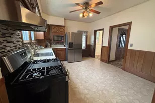 47 Preston St, Springfield, MA 01109 - Photo 15
