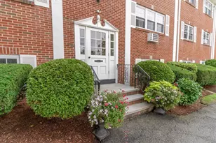 4 Nixon Ln, Stoneham, MA 02155 - Photo 11
