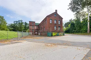 35 Lower Grape St, Chicopee, MA 01020 - Photo 7