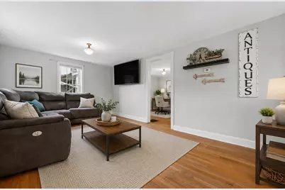 26 Millbury Ave, Millbury, MA 01527 - Photo 3