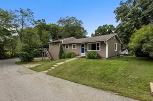 6 Pitcairn Ave, Leicester, MA 01524 - Photo 1