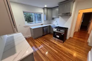 40 School Ln, Watertown, MA 02472 - Photo 3