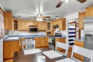 12 Clifford St, Boston, MA 02136 - Photo 9