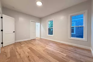 16 Willow Ave, Somerville, MA 02144 - Photo 5