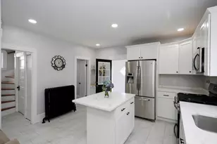 173 Central Ave, New Bedford, MA 02745 - Photo 5