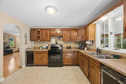 11 Rustic Drive, Northborough, MA 01532 - Photo 9