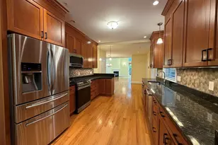 38 Courtyard Pl, Lexington, MA 02420 - Photo 5