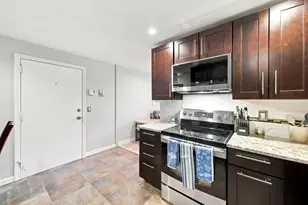 39 Pleasant St, Northborough, MA 01532 - Photo 7