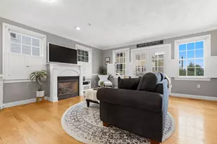 16 Ship St, Newburyport, MA 01950 - Photo 11
