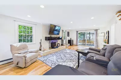 968 Osgood St, New Bedford, MA 02745 - Photo 9