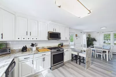 968 Osgood St, New Bedford, MA 02745 - Photo 21