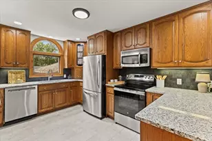 90 Silver St, Randolph, MA 02368 - Photo 11