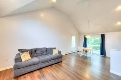4 Matteo St, Worcester, MA 01606 - Photo 11