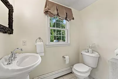 24 Richardson St, Winchester, MA 01890 - Photo 13