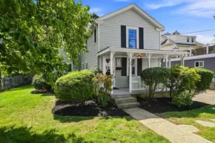 24 Richardson St, Winchester, MA 01890 - Photo 1