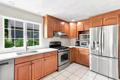 24 Richardson St, Winchester, MA 01890 - Photo 11