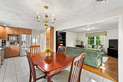 24 Richardson St, Winchester, MA 01890 - Photo 7