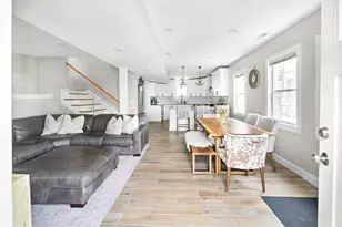 30 Oakland St, Newton, MA 02458 - Photo 7