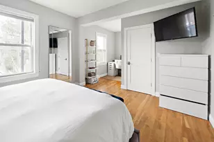 30 Oakland St, Newton, MA 02458 - Photo 11