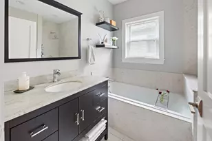 30 Oakland St, Newton, MA 02458 - Photo 17
