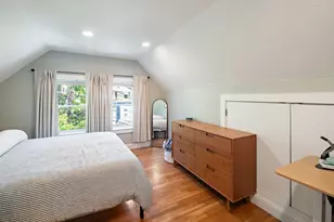 32 Oakland St, Newton, MA 02458 - Photo 9