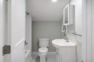 32 Oakland St, Newton, MA 02458 - Photo 11