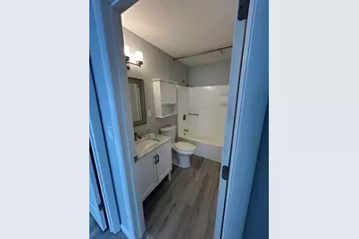 32 Maple Crest Cir #I, Holyoke, MA 01040 - Photo 3