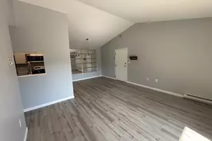 32 Maple Crest Cir, Holyoke, MA 01040 - Photo 17