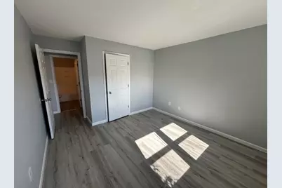 32 Maple Crest Cir #I, Holyoke, MA 01040 - Photo 13