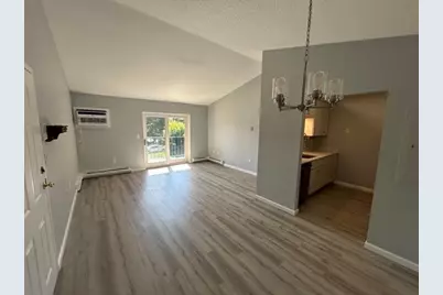 32 Maple Crest Cir #I, Holyoke, MA 01040 - Photo 5