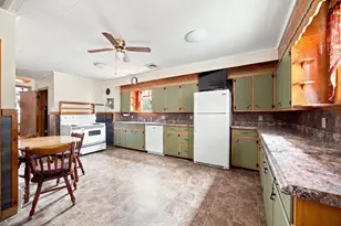 55 Park Ave, Ware, MA 01082 - Photo 3