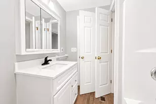 34-36 Hammond St, Bridgewater, MA 02324 - Photo 11