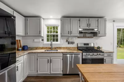 34 Commodore Ln, Barnstable, MA 02648 - Photo 15