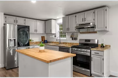 34 Commodore Ln, Barnstable, MA 02648 - Photo 13