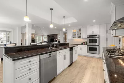 11 Mosley Rd., Newton, MA 02459 - Photo 13
